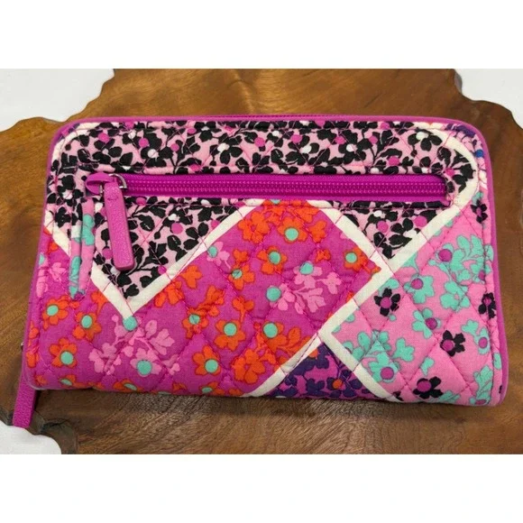 Vera Bradley Turn Lock Zip Around RFID Modern Medley Wallet Pink Purple - Picture 2 of 7